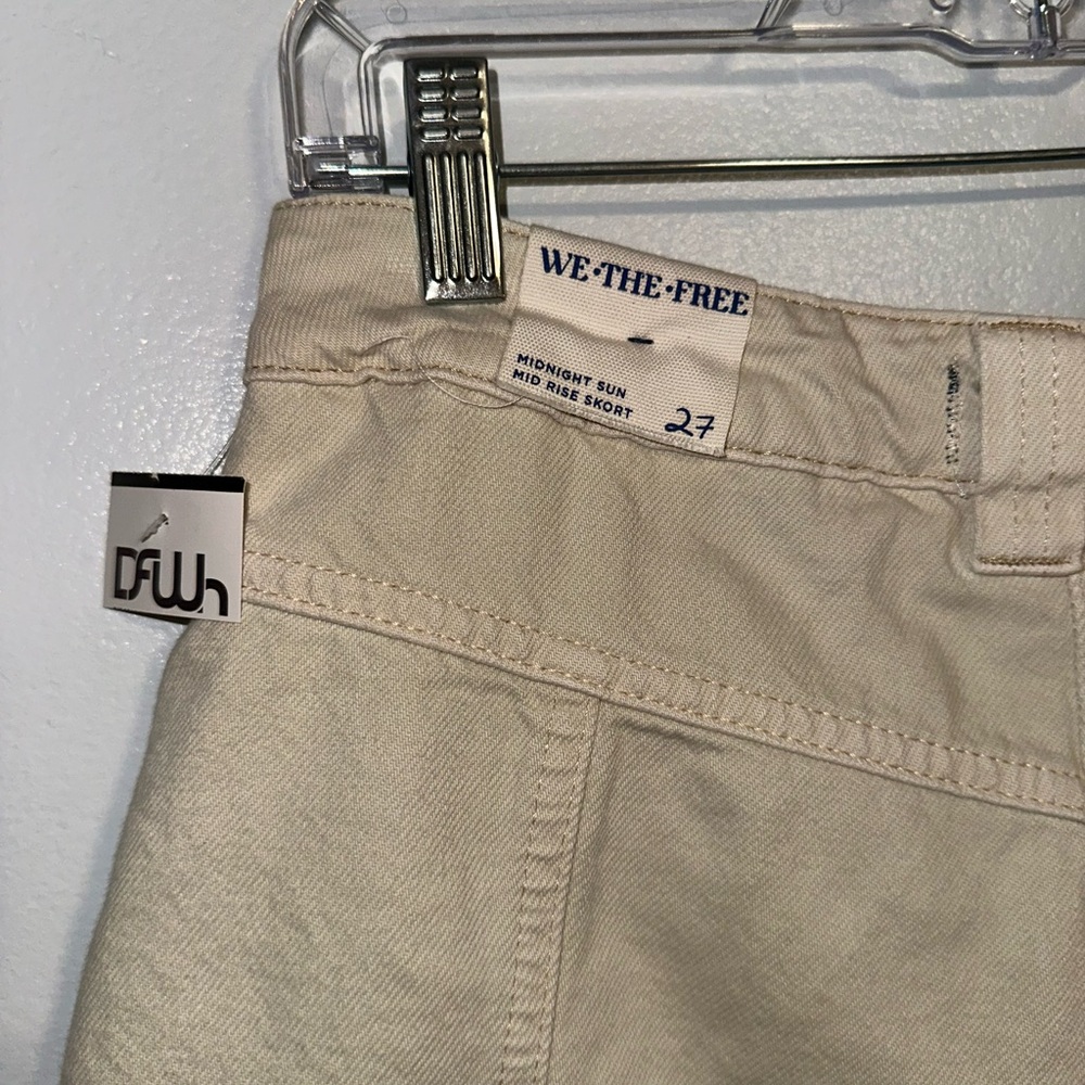 We The Free Midnight Sun Mid Rise Skort Beige Size 27 NWT - Picture 8 of 8